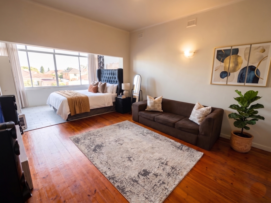 4 Bedroom Property for Sale in Quigney Eastern Cape